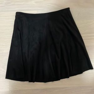 BB Dakota Black Velvet Kimber Skirt - Size 0